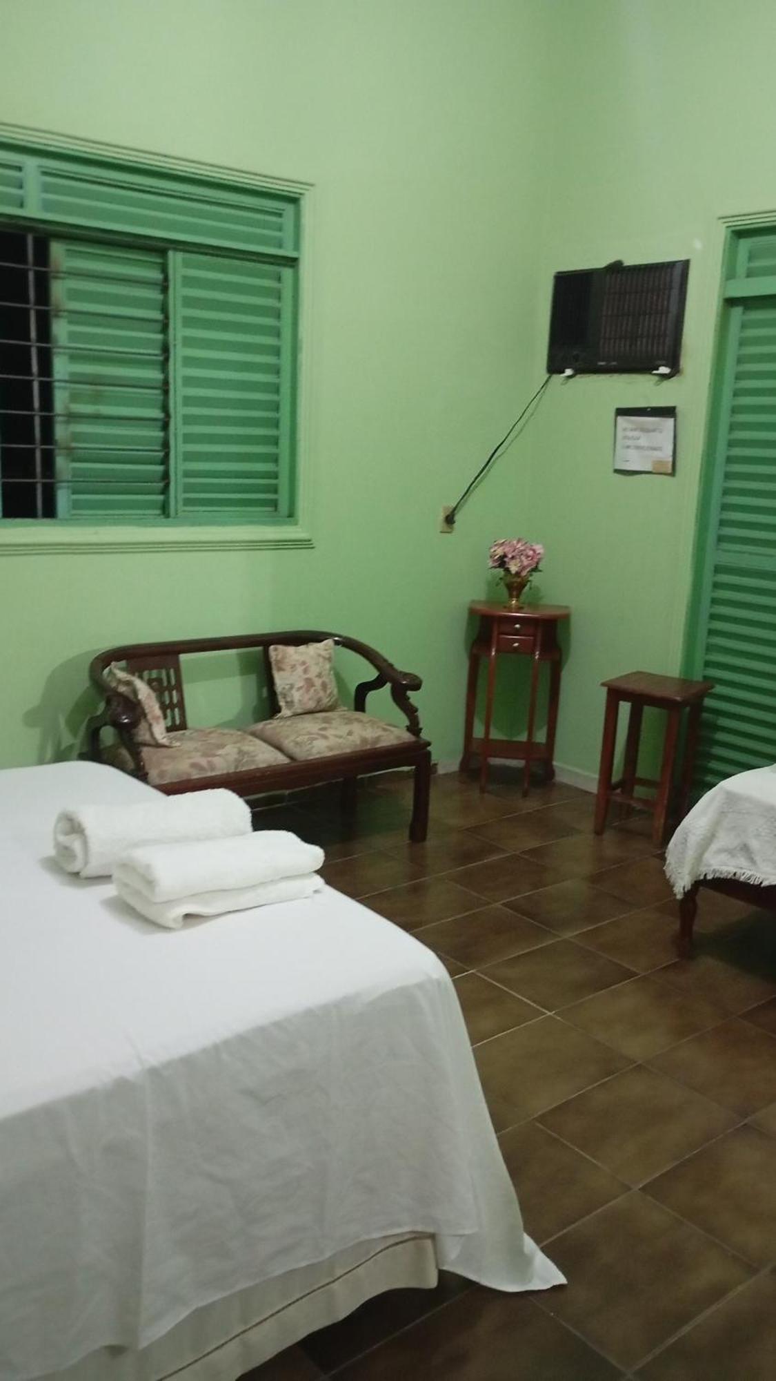 Hospedagem Casa Da Waldir, Quarto Suite 01 Goiás Extérieur photo